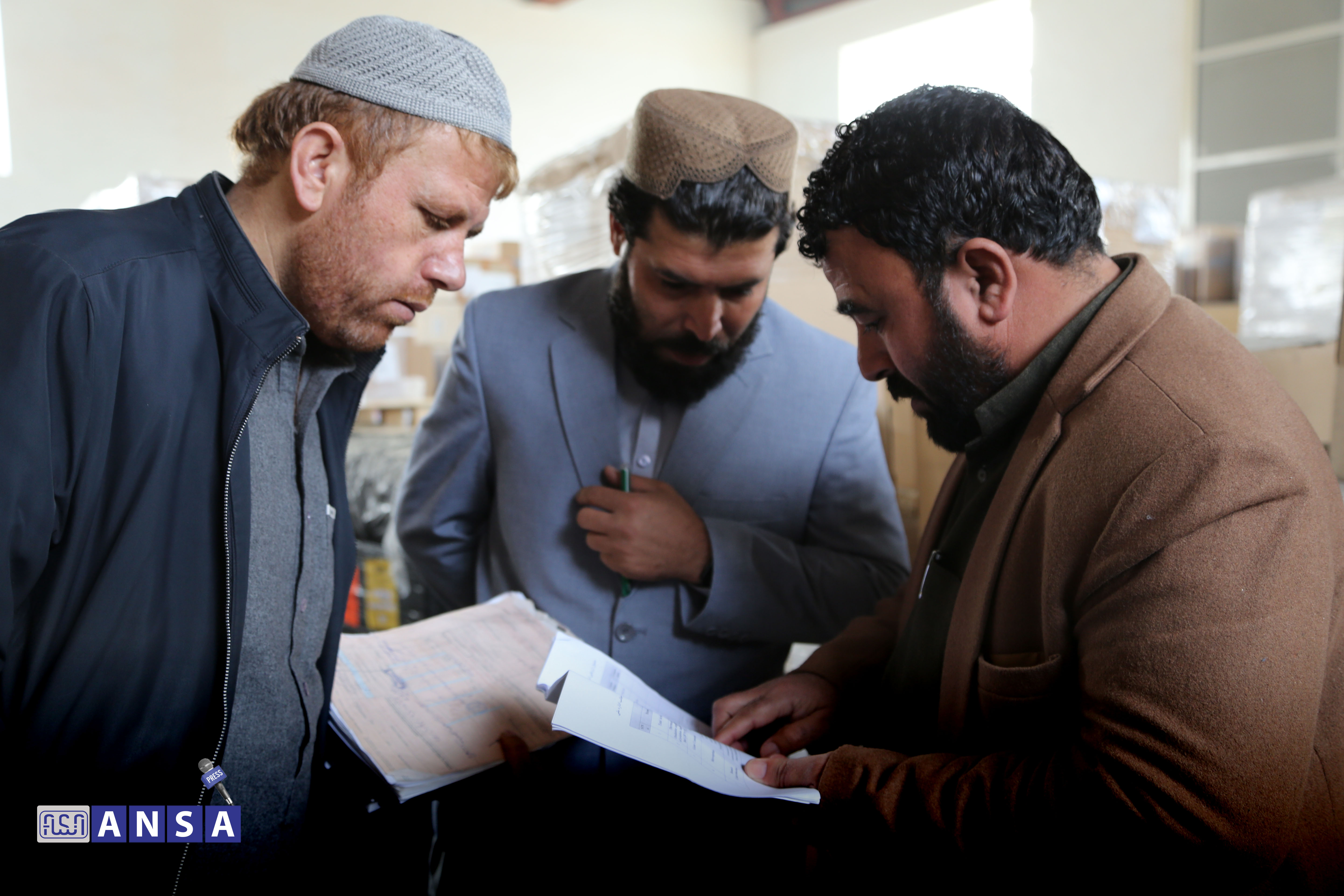 قرار است اداره ملی ستندرد از ماشین آلات پیشرفته برای کنترول کیفیت و بهبود در بنادر استفاده شود. 