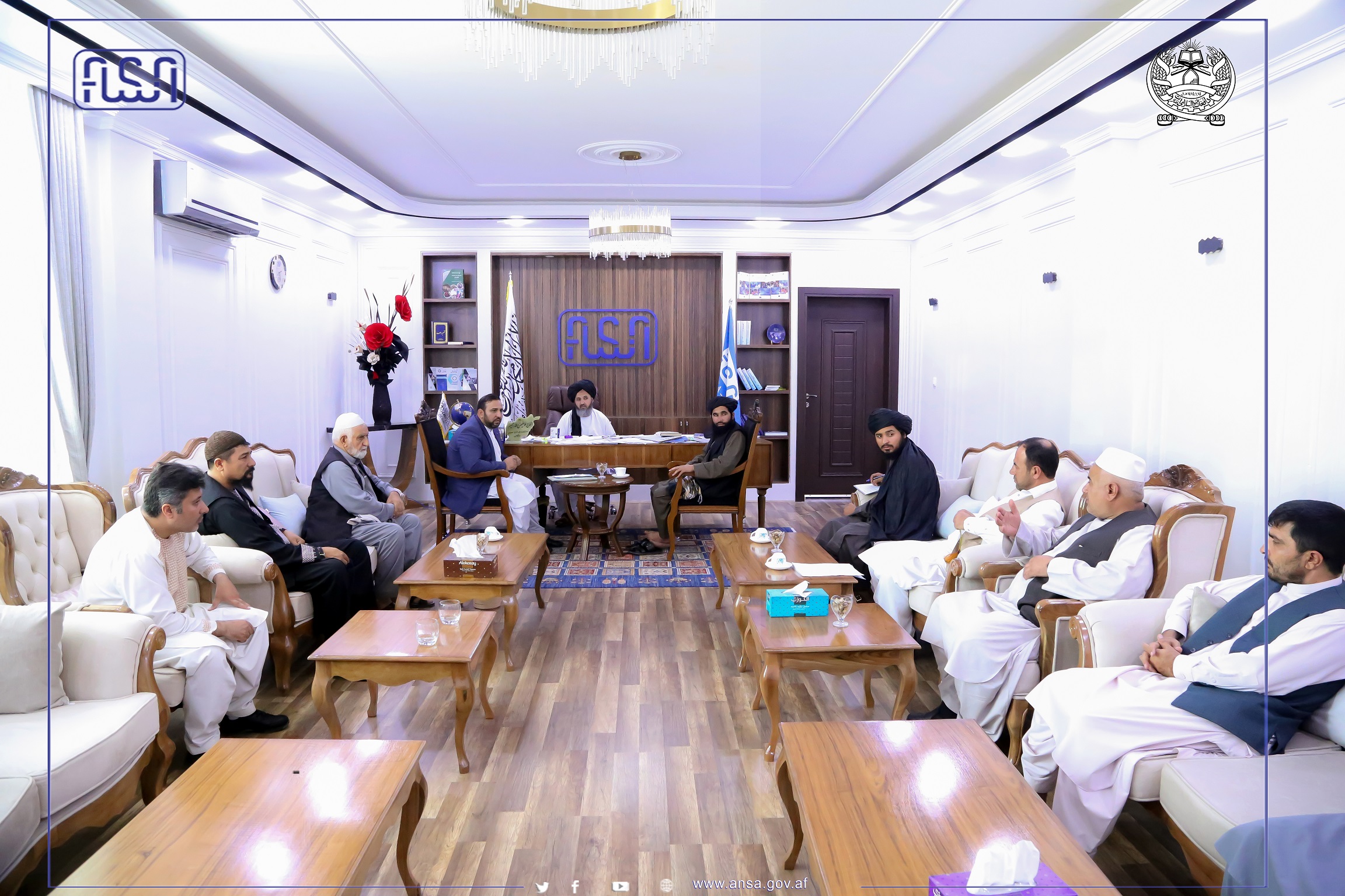 رئیس عمومی اداره ملی ستندرد با معاون اتاق تجارت ولایت هرات و شماری از تاجران ملی ملاقات نمودند.