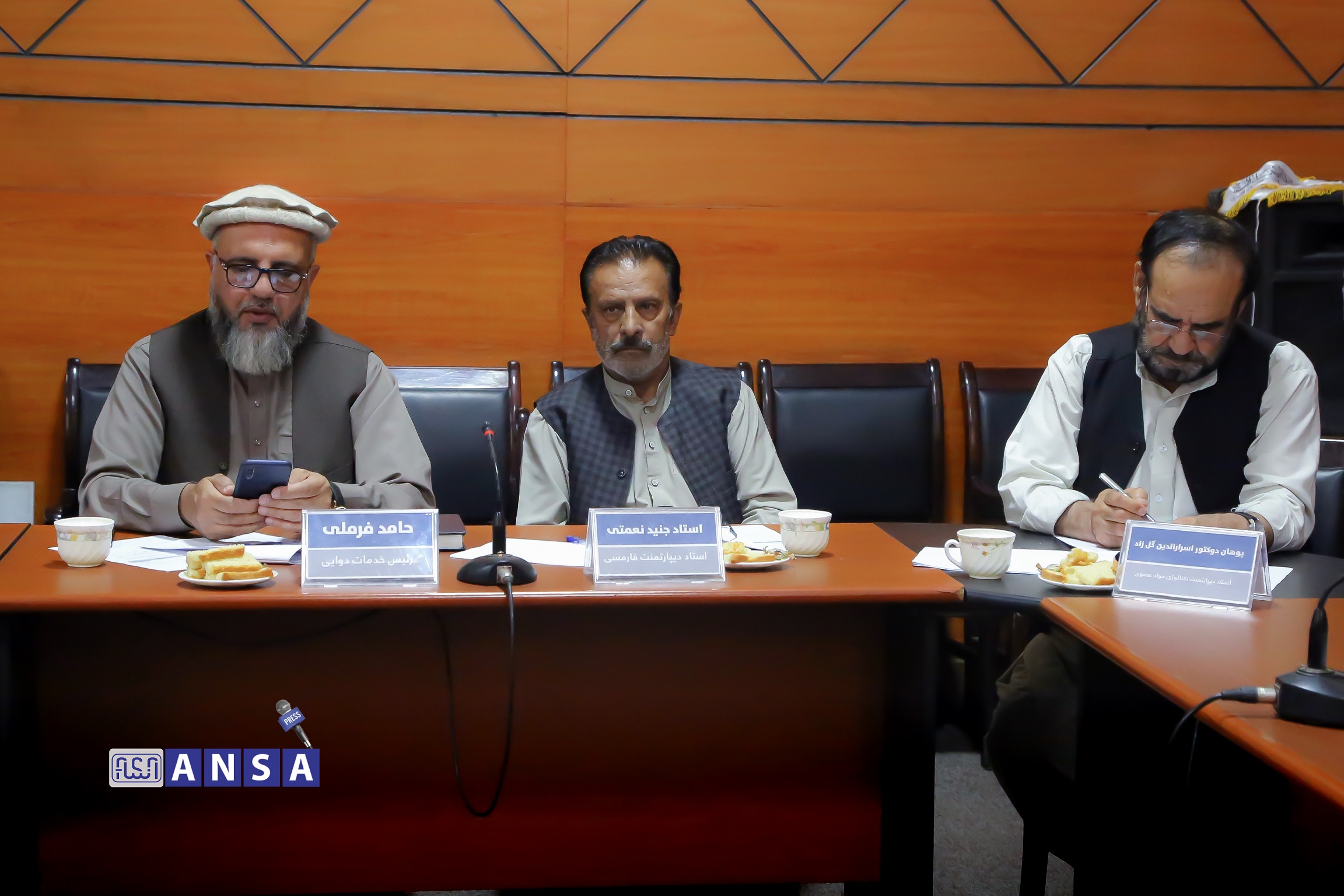 The medical gas and oxygen standard was finalized by the Technical Committee of Medicinal and Cosmetic Materials TC4 of the National Standards Department.