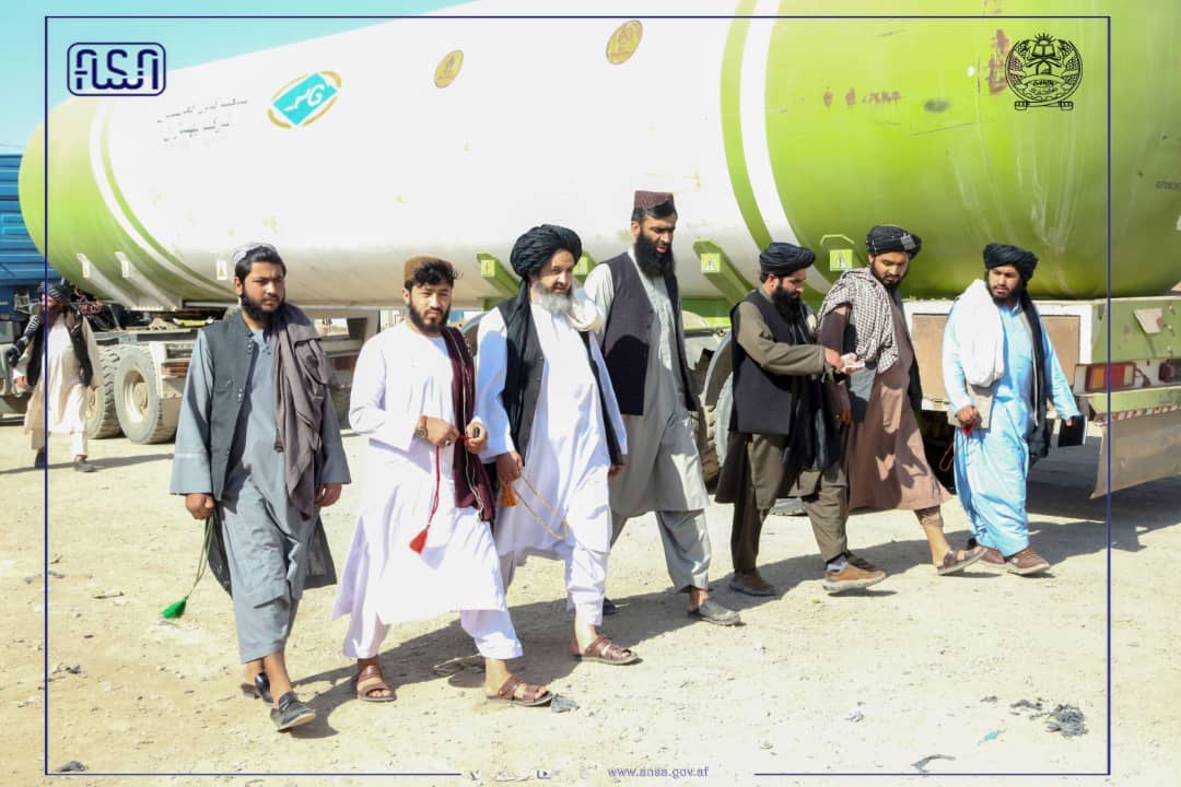 رئیس عمومی اداره ملی ستندرد از بنادر تورغندی و اسلام قلعه در ولایت هرات بازدید به عمل آورد