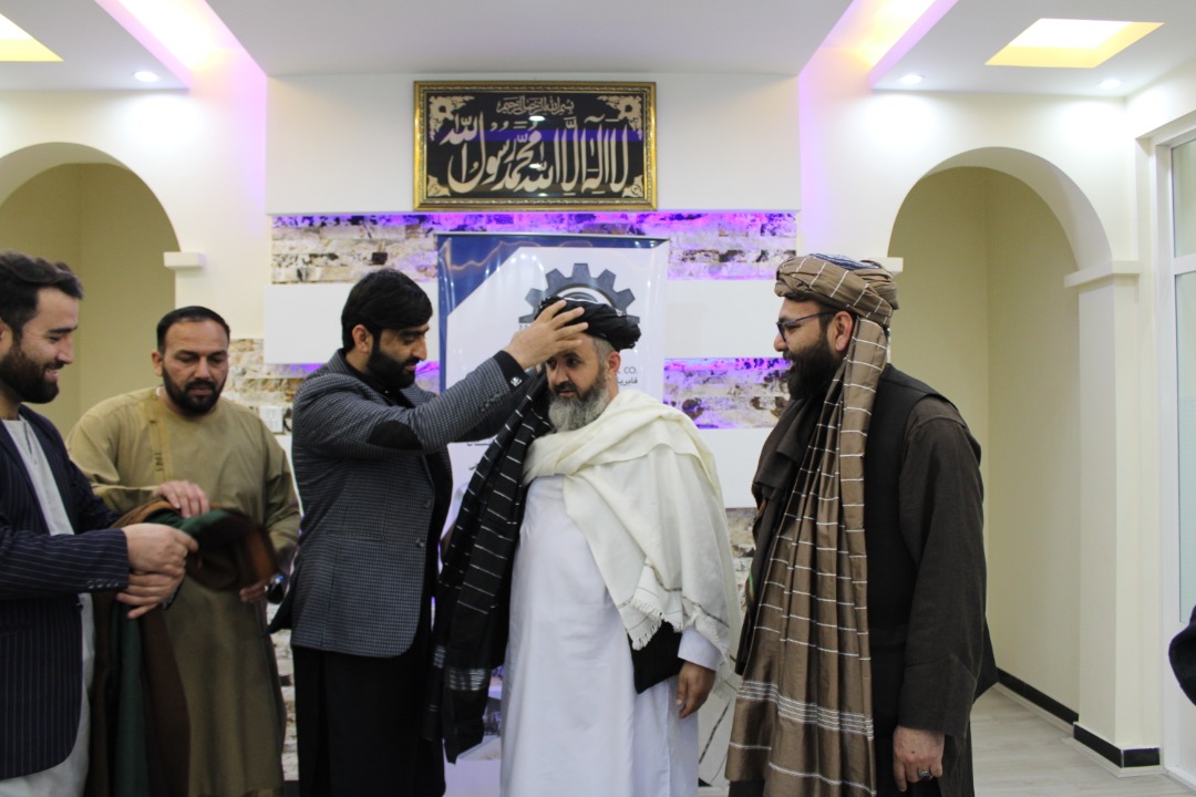 رئیس عمومی اداره ملی ستندرد  و هیئت همراه از فابریکه ذوب آهن فولاد سادات حفیانی بازدید کردند