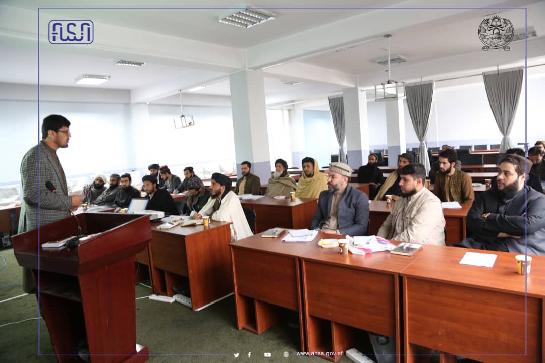 د سټنډرډ ملي ادارې د مرکز او ولایتونو د مالي څانګو کارکوونکو ته روزنیز ورکشاپ پیل شو