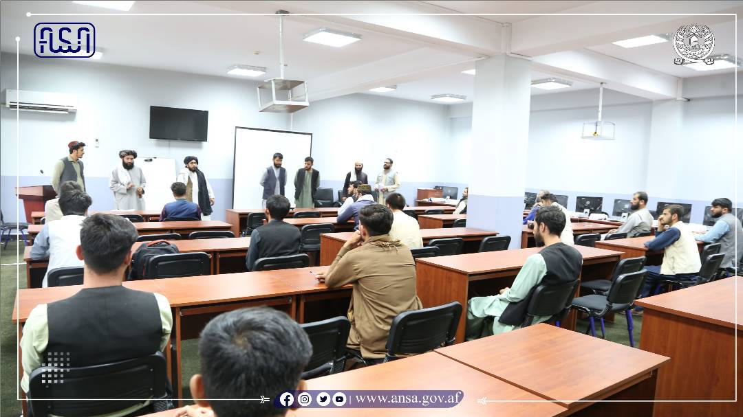 د سټنډرډ ملي ادارې د نفتي موادو د لابراتوار تخنیکرانو د یو شمیر خالي بستونو لپاره رقابتي ازموینه واخیستل شوه