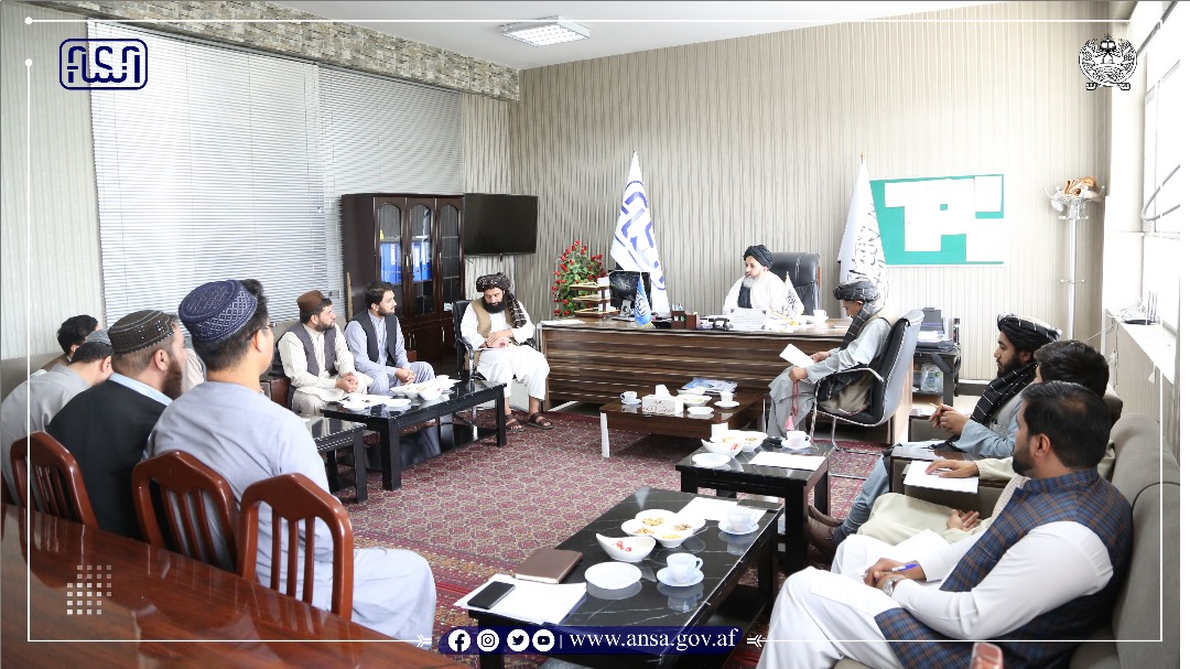 د سټنډرډ ملي ادارې او د هېواد د بطریو د تولید اتحادیې ترمنځ غونډه وشوه